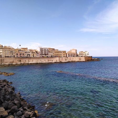 La Punta Di Ortigia Holiday Home Syrakus Exterior foto
