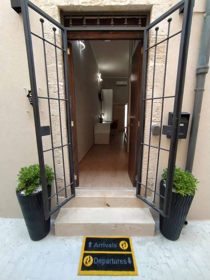La Punta Di Ortigia Holiday Home Syrakus Exterior foto