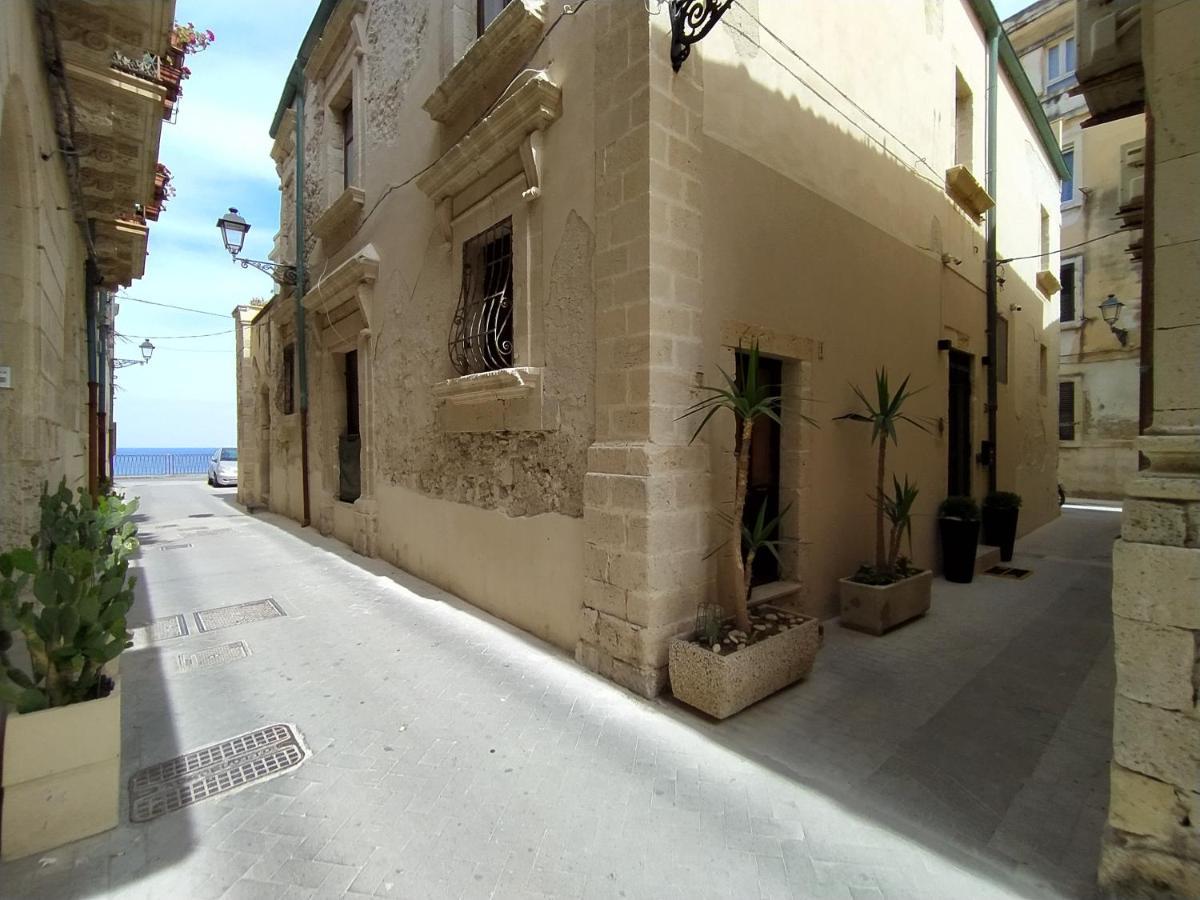 La Punta Di Ortigia Holiday Home Syrakus Exterior foto